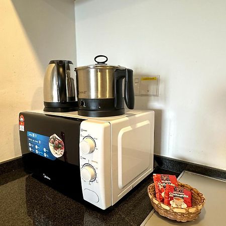 Landmark Stunning High Floor Coast View Studio #Netflix #Fast Wifi Tanjung Tokong Экстерьер фото