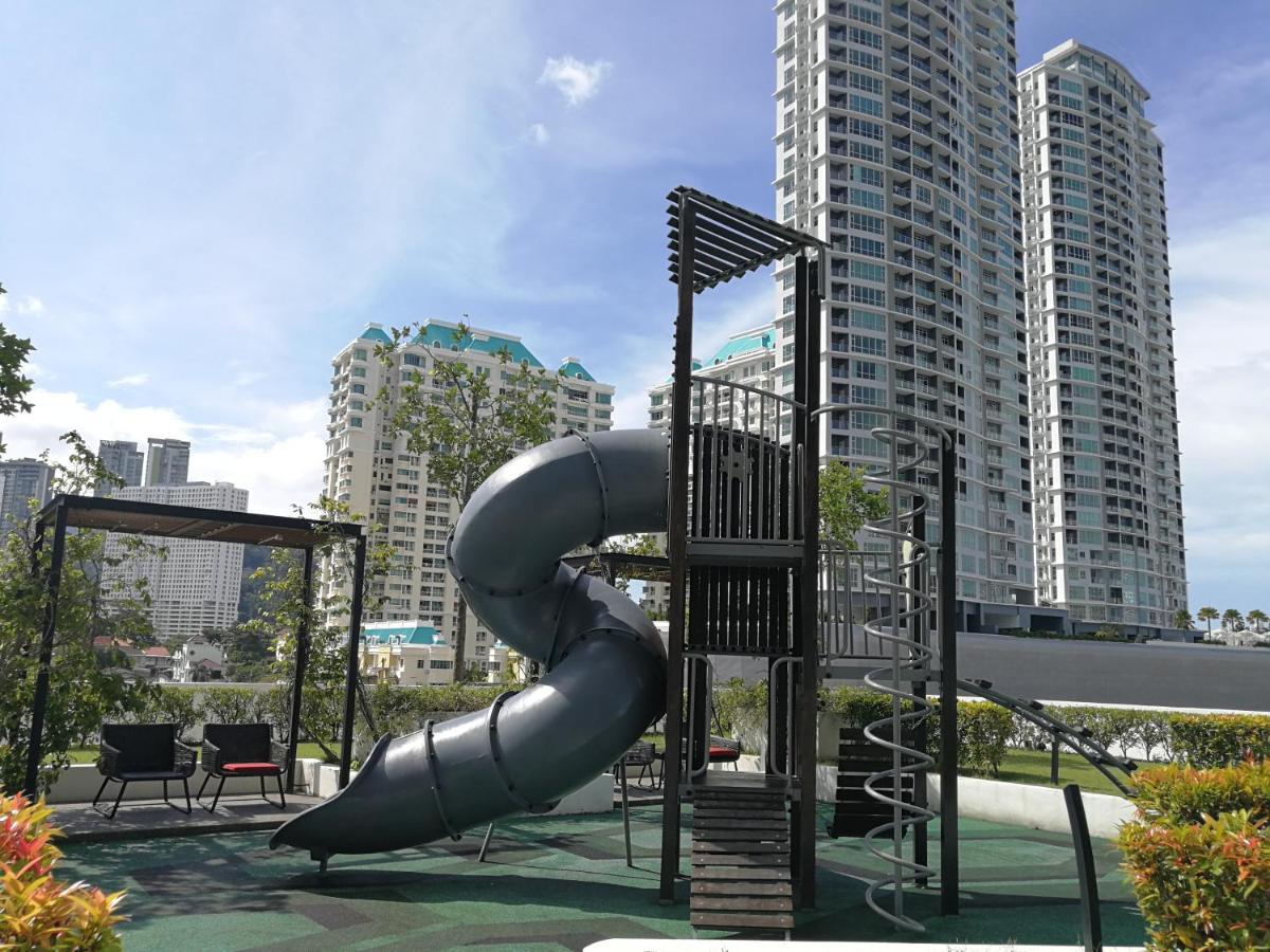 Landmark Stunning High Floor Coast View Studio #Netflix #Fast Wifi Tanjung Tokong Экстерьер фото