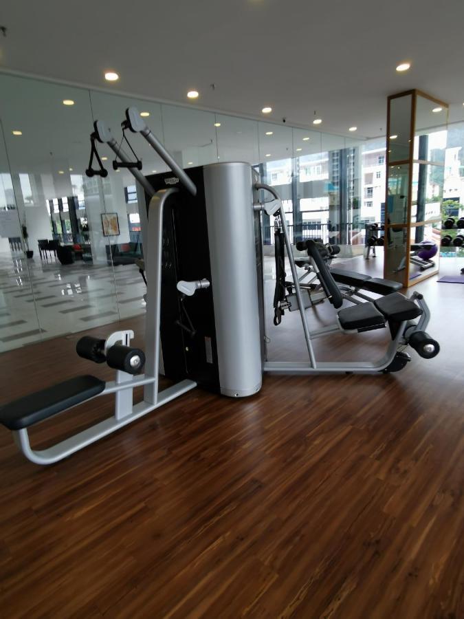 Landmark Stunning High Floor Coast View Studio #Netflix #Fast Wifi Tanjung Tokong Экстерьер фото