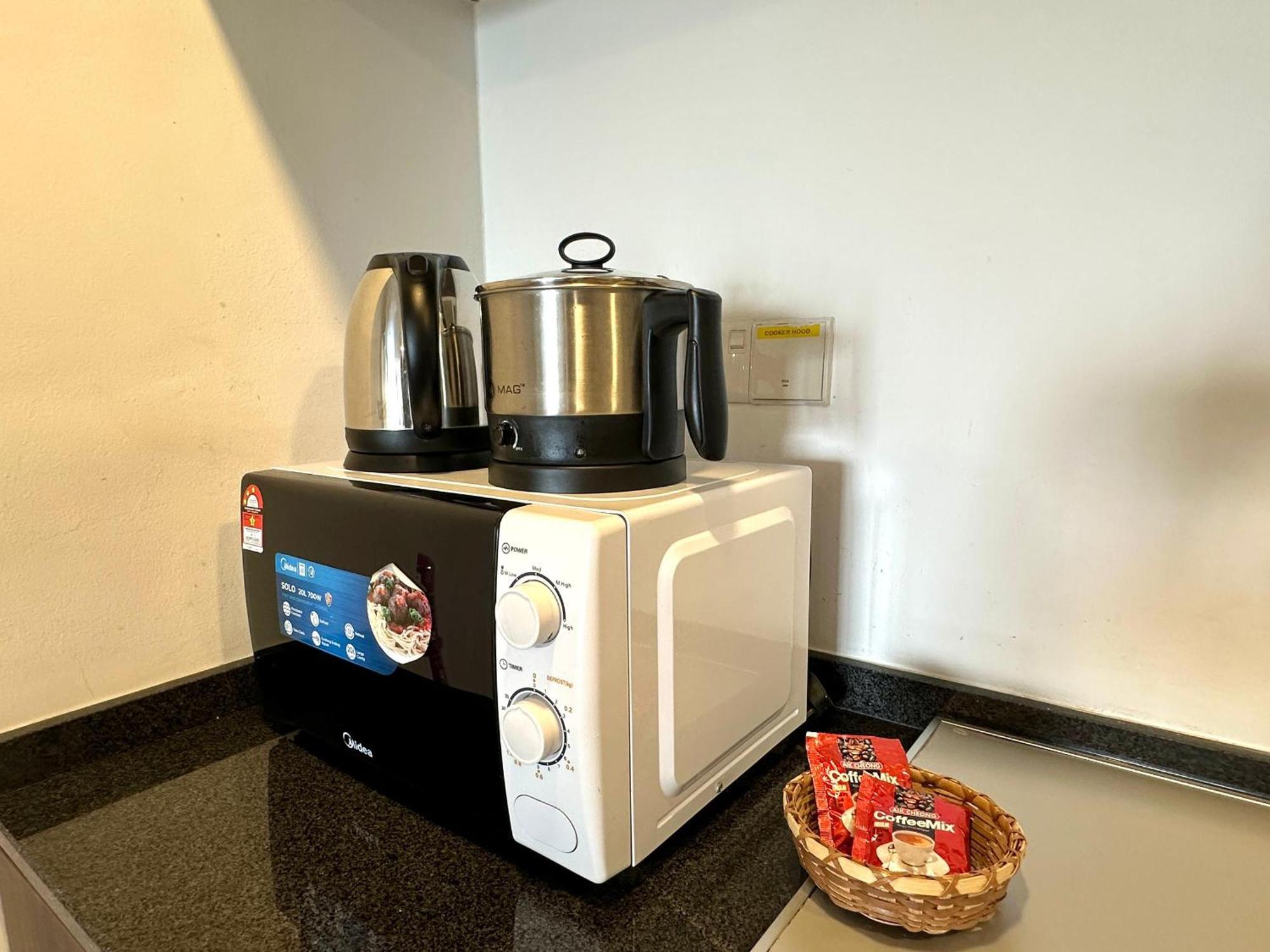 Landmark Stunning High Floor Coast View Studio #Netflix #Fast Wifi Tanjung Tokong Экстерьер фото